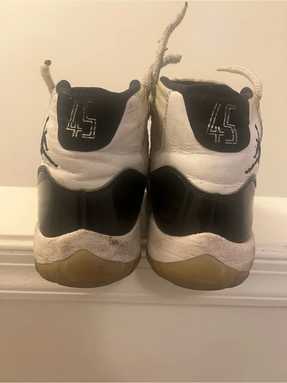 Beat up Jordan 11s. Size 9.